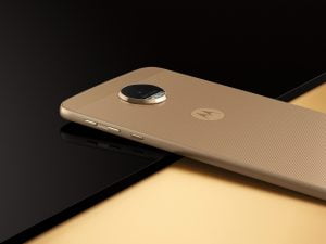 moto-z-droid-gallery-1-1