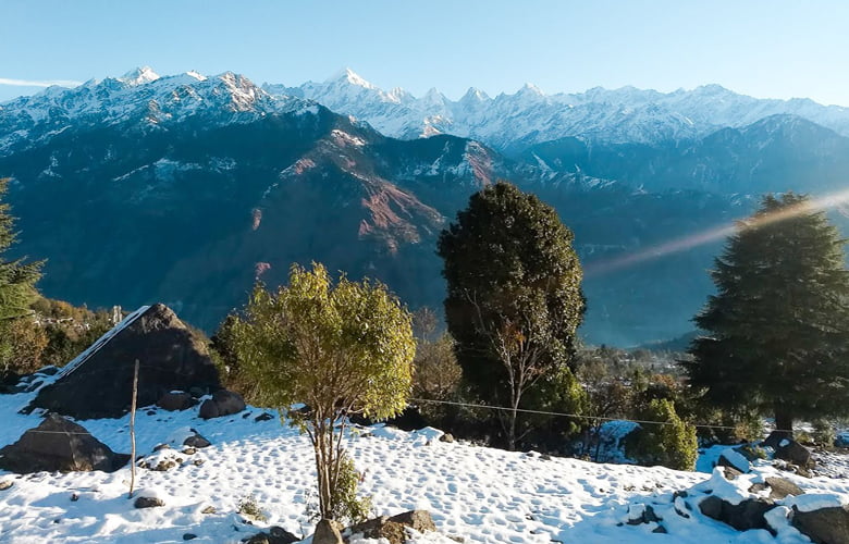 उत्तराखंड की कुछ शानदार और शांतिपूर्ण जगहें Serene New Year Celebration in Uttarakhand"