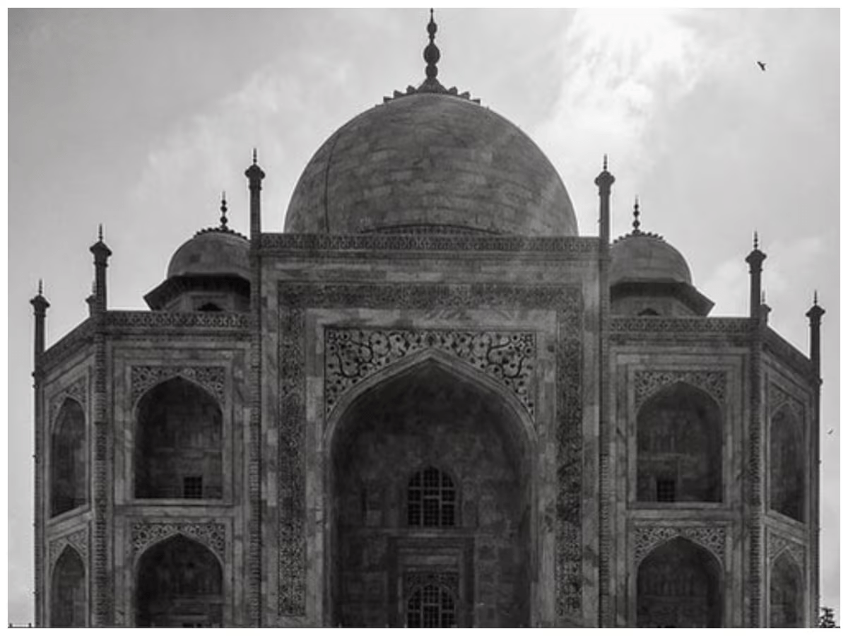 काले ताजमहल Kala Taj Mahal location, Shah Nawaz Khan mausoleum, Burhanpur black marble tomb, historic architecture, Indian heritage site