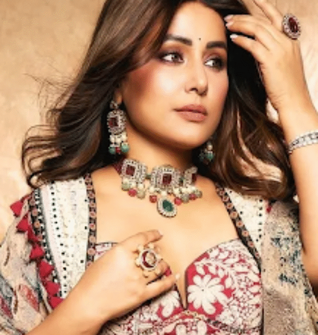 Hina Khan Nearly Falls Off Stage While Taking Selfie With Fans, Shocking Video Goes Viral