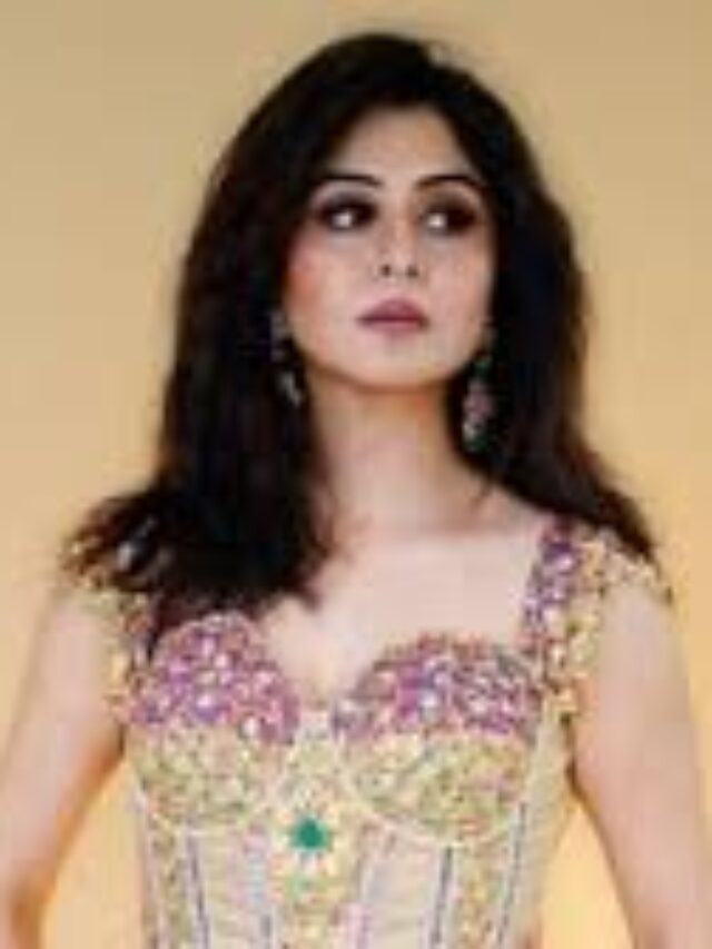 Acting or Astrology Muslim Actress Exposes Shocking Truth of TV Industry