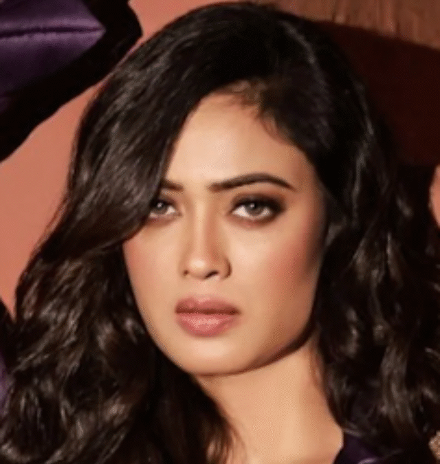 45 Year Old Shweta Tiwari or 43 Year Old Monalisa Who Wins the Beauty and Fitness Battle Fans Are Shocked