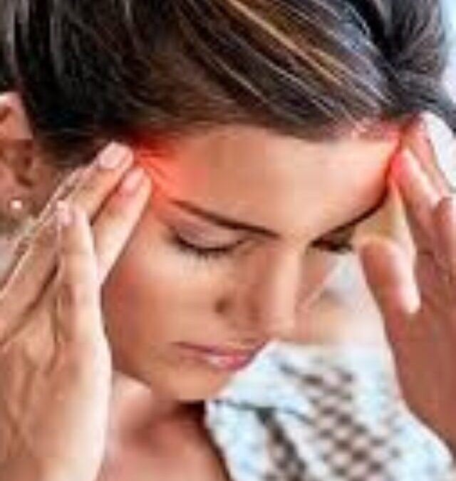 Do You Suddenly Feel Sharp Pain on One Side of Your Head? 5 Dangerous Migraine Signs Revealed!