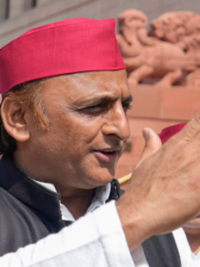NEET Protest Sparks Outrage! Akhilesh Yadav Slams Government Over Lathicharge and Paper Leak